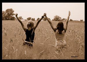 friends____forever_____by_deathie92.jpg
